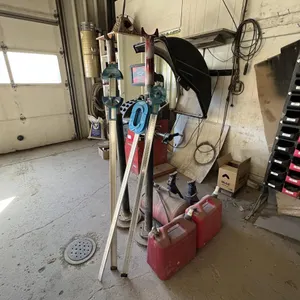 Pipe Stand, Jack Stands & Jerry Cans
 UNRESERVED