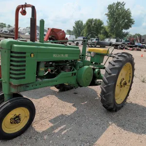 1949 JOHN DEERE B ROLLOMATIC
