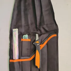 COLLECTION OF KNIFE BLADES, SOME WITH HANDLES AND CASES