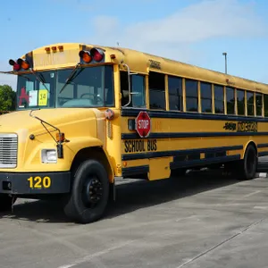 2002 Freightliner Thomas School Bus (Parts Unit) - Will Need to be Towed