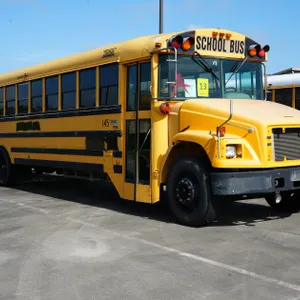 2004 Thomas School Bus (Parts Unit) - Will Need to be Towed