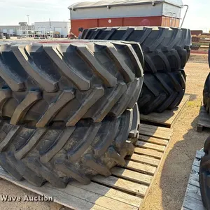 (4) Fendt 1050 tractor tires and wheels