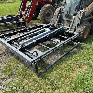 Hoelscher 100 skid steer bale accumulator grapple