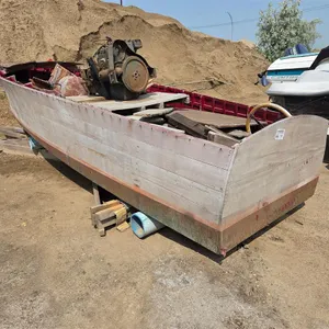 Wooden Boat w/ Various Extras
 UNRESERVED
