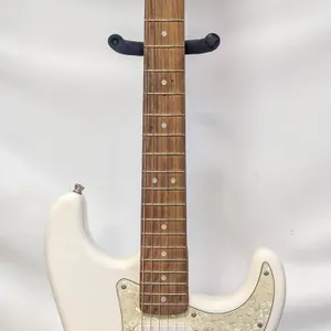 WHITE FENDER STRATOCASTER SQUIER ELECTRIC