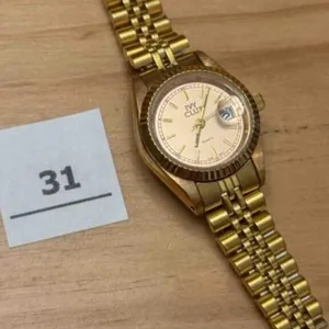 Vintage Ladies Ivy Club Gold Datejust Style Watch