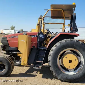 2001 Case IH MX100 tractor