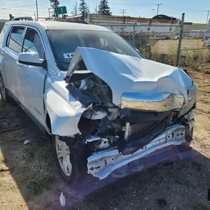SALVAGE UNIT: 2015 GMC Terrain Truck (White)
 UNRESERVED