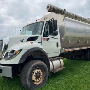 2013 International WorkStar 7400 Feed Truck - Prairie Farm Wi