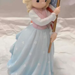 PRECIOUS MOMENT PORCELAIN FIGURINE "GOD SHED HIS GRACE ON THEE"