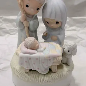 (1) PRECIOUS MOMENTS FIGURINE "COME LET US ADORE HIM"
