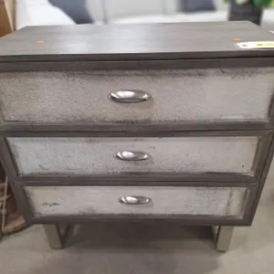 Crestview 3 Drawer Chest, 32"x16"x32"