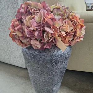 20" Vase with Fake Hydrangea Flowers