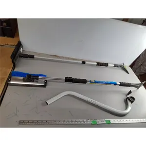 (2) Extendable Snow Brushes & Moving Bar- Can't Ship