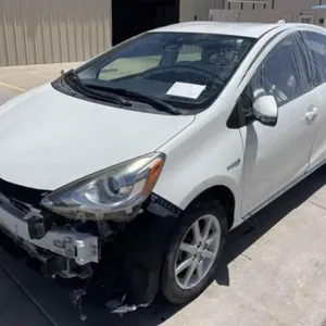 (CA) 2017 Toyota Prius c