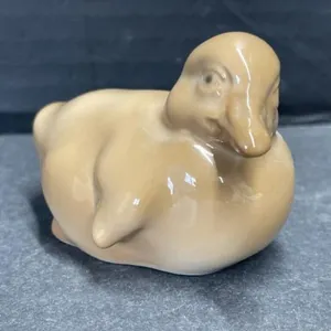 Bing & Gr�ndahl Figurine - Duckling #1548