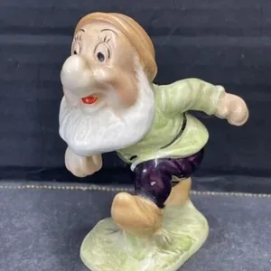 Beswick Walt Disney Figurine - Sneezy