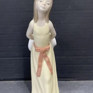 Lladro Figurine - Naughty Girl with Straw Hat