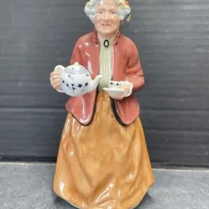 Royal Doulton - Teatime  HN2255