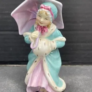 Royal Doulton - Miss Muffet  HN1937