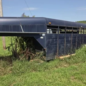 2001 Calico 20' Stock Trailer Full Top