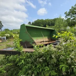 John Deere 7’ 1” Bucket