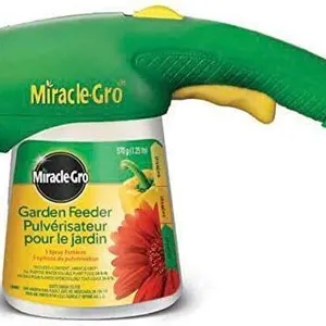 DAMAGED Miracle-Gro Garden Feeder Hose Attachment