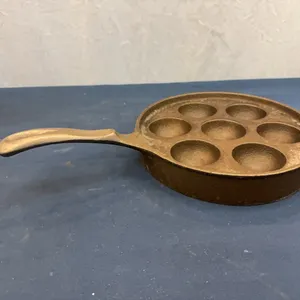 Cast iron danish cake pan
