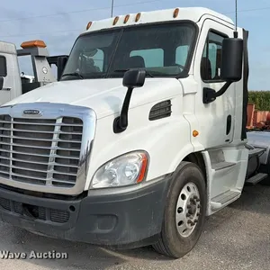 2016 Freightliner Cascadia semi truck