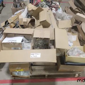 Cabinet Hardware
 UNRESERVED