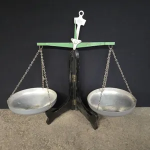 Metal Balance Scale - old