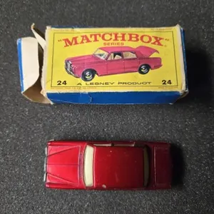 Matchbox #24 Rolls Royce Silver Shadow