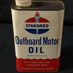 QUART STANDARD OUTBOARD MOTOR OIL CAN