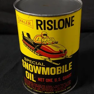 FULL QUART SHALER RISLONE SPECIAL SNOWMOBILE OIL CAN WAUPUN WISCONSIN
