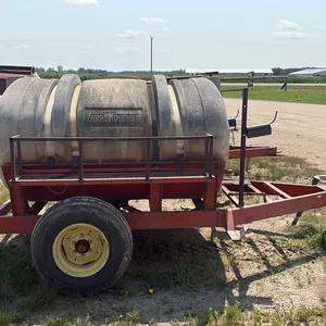 Richardson Great Northern 800 Gallon Sprayer with tank and trailer (no leaks)