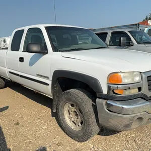 2005 GMC 2500 HD Truck, 6.0L, 2WD, 456,000km,  White, VIN? (P10-R?-S372)