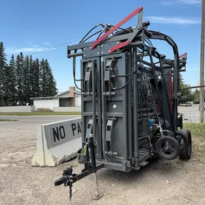 Portable Hydraulic Cattle Squeeze