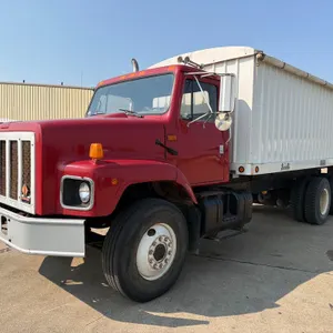 1991 International 2000 Semi Grain Truck