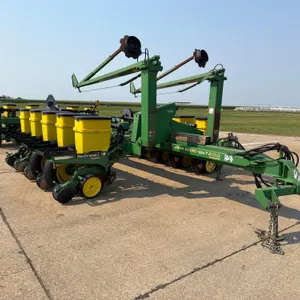 1994 John Deere 7200 16row30 Planter