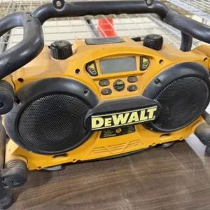Dewalt DC011 Job Site Radio Charger