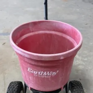 EarthWay Walk Behind Broadcast Spreader