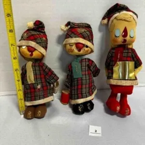 3 Vintage NOEL Christmas Carolers Plaid Outfits 9"