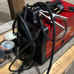 Lincoln 180 amp 220V MIG Welder w/Cover, Manuals