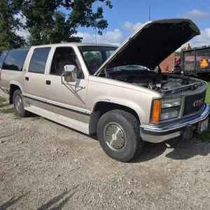 GMC Suburban 2500 1988 215,116 miles