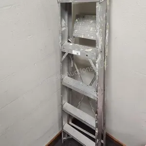 5' aluminum stepladder