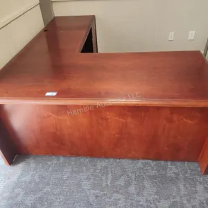 Corner desk