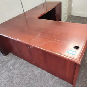 Corner desk
