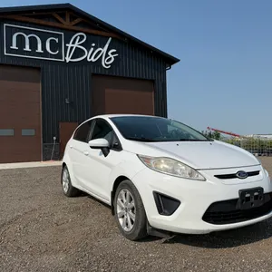 2013 Ford Fiesta SE Hatchback
