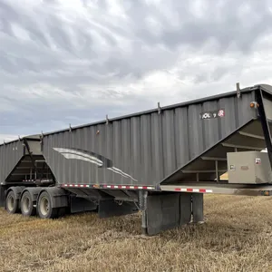 2017 Doepker 53' Super B-Train Grain Trailer
 UNRESERVED