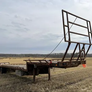 2001 Manac 53' Tridem Step Deck Trailer w/ Bale Rack
 UNRESERVED